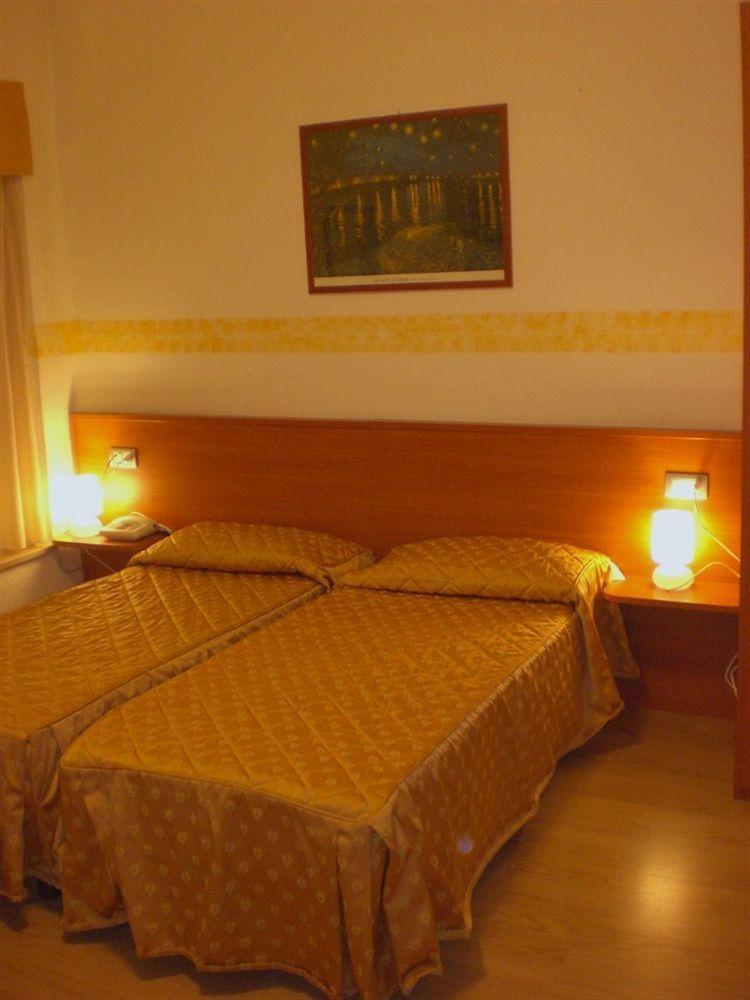 Hotel Bellevue Генуя Екстер'єр фото