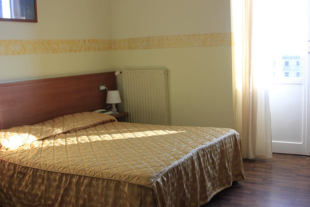 Hotel Bellevue Генуя Екстер'єр фото